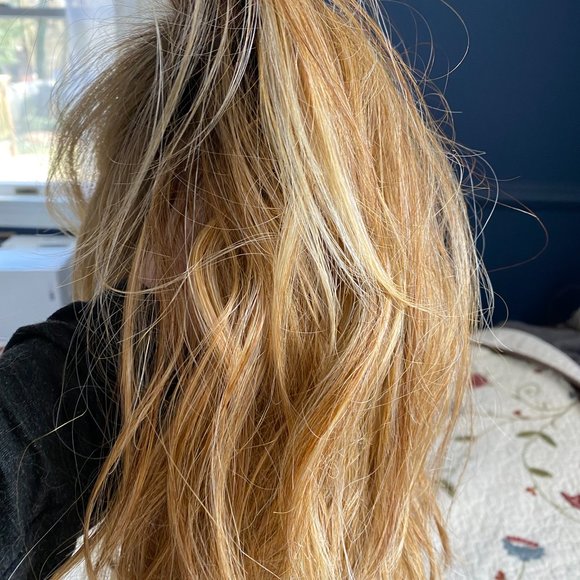 CALIENTE WIG BY BELLETRESS | MONO PART | Sugar cookie with hazelnut wig - Picture 4 of 11